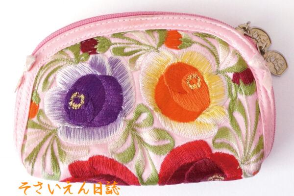 花の刺繍 アジアンな小銭入れ