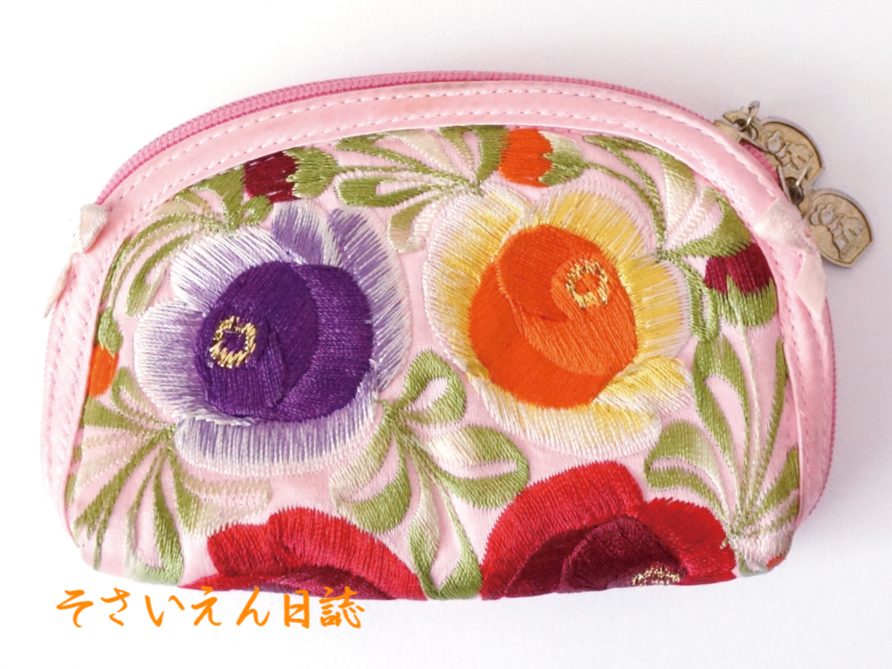 花の刺繍で春を彩る
