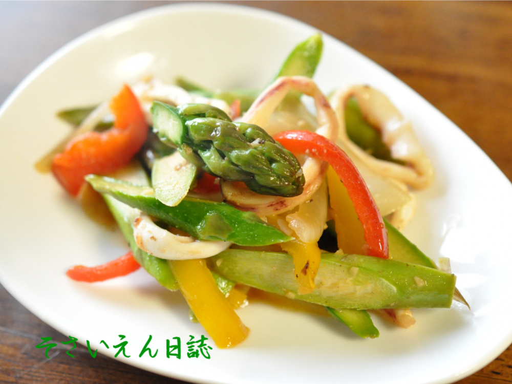 アスパラとイカのバター醤油炒め